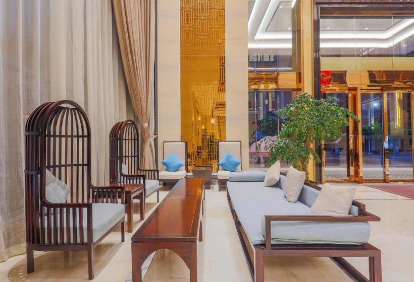 فندق Excellence International