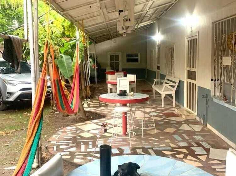 هتل Trinidad La Ceiba