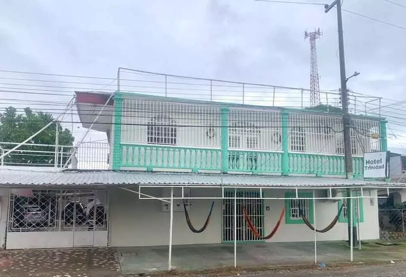 هتل Trinidad La Ceiba
