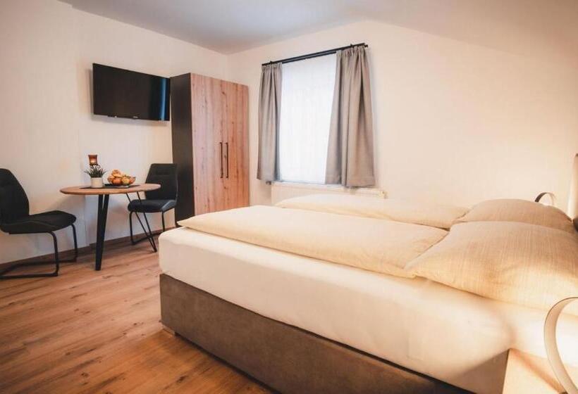 فندق صغير Haus österreich Familie Digruber