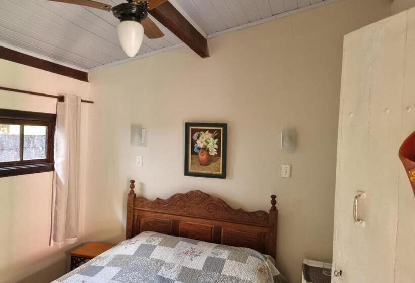 Albergue Pousada Lírio Do Campo