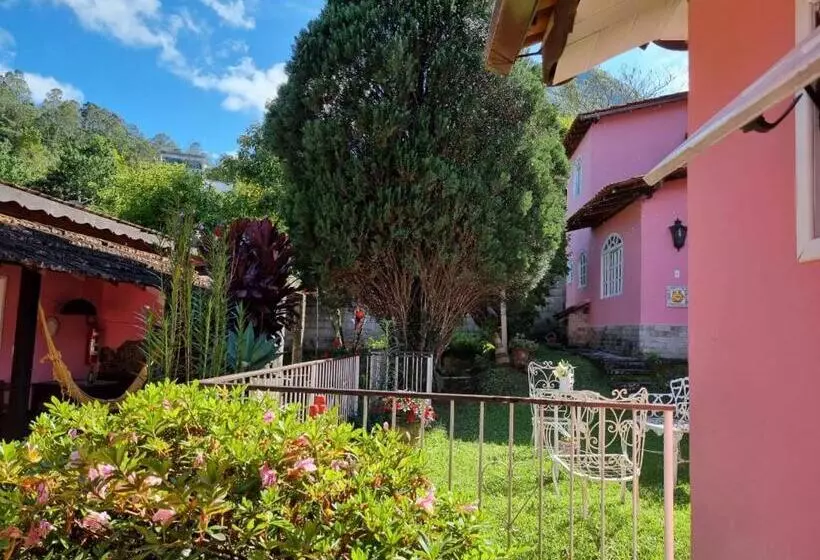 Albergue Pousada Lírio Do Campo