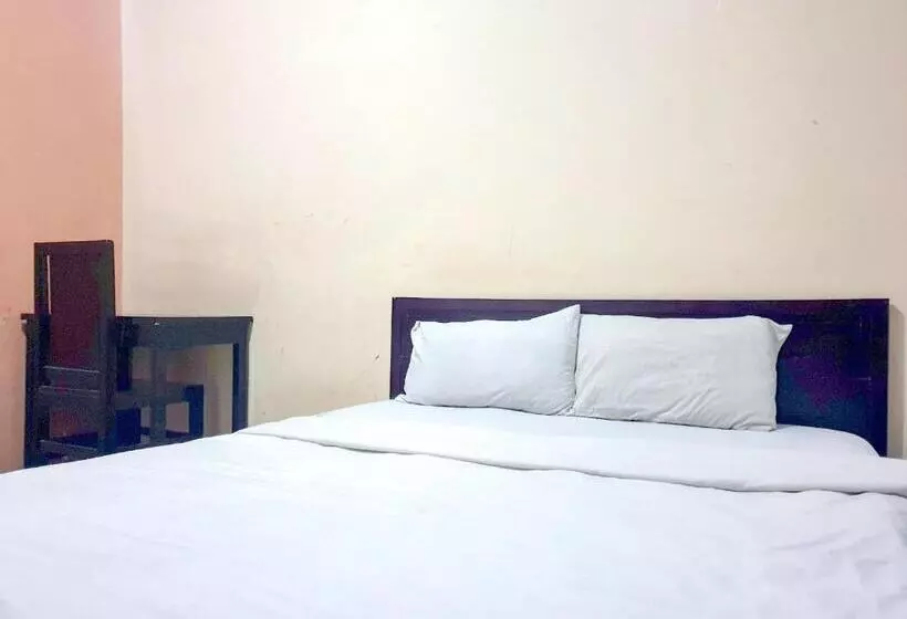 ホテル Grand Azizah Makassar Redpartner