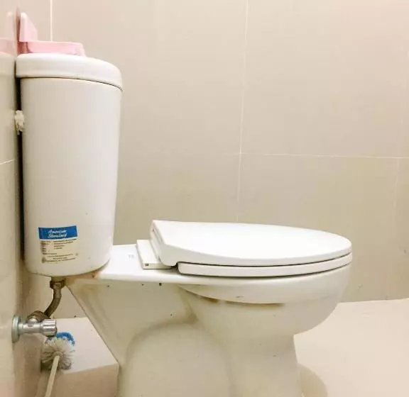 ホテル Grand Azizah Makassar Redpartner