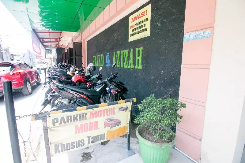 ホテル Grand Azizah Makassar Redpartner