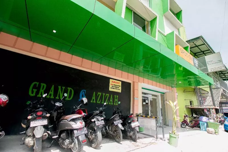 ホテル Grand Azizah Makassar Redpartner