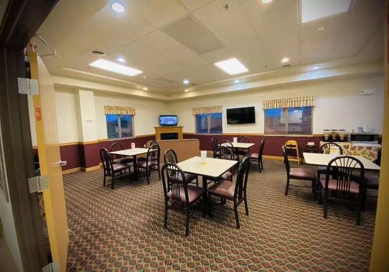 ホテル Herington Inn And Suites
