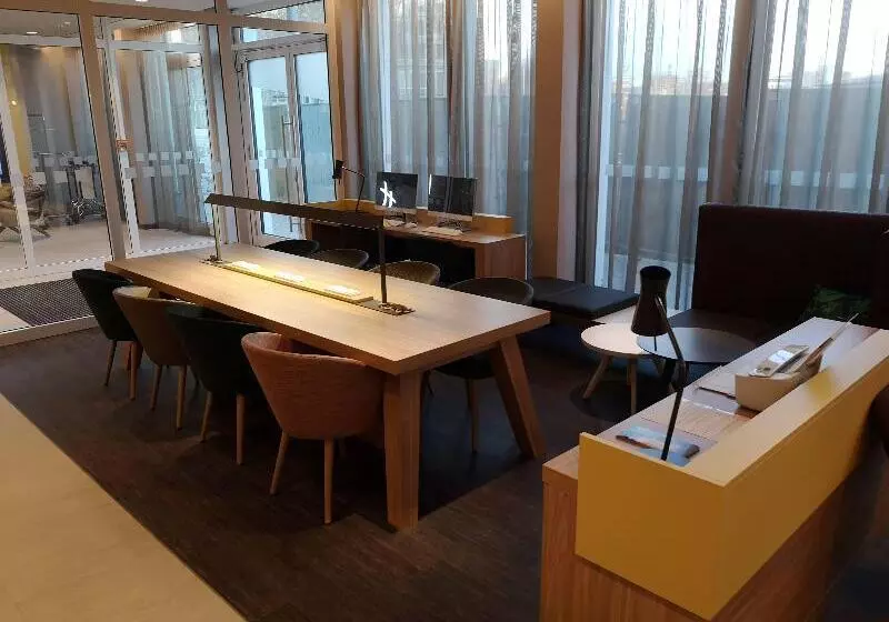 ホテル Holiday Inn   Mannheim City   Hauptbahnhof, An Ihg