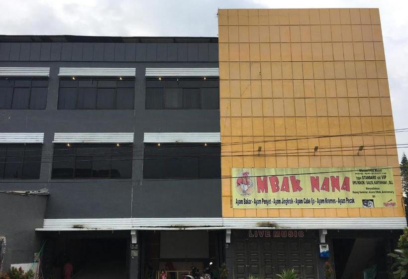 ホテル Oyo 1883 Mulia Tiza