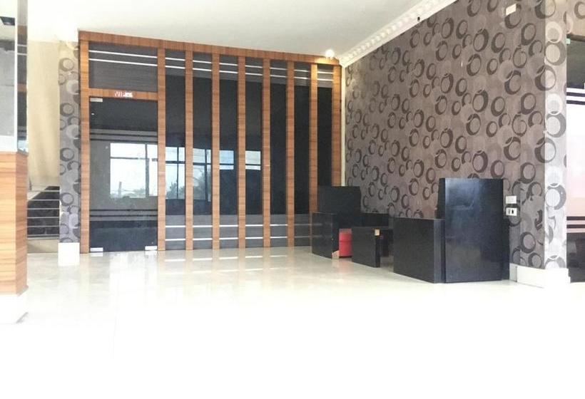 ホテル Oyo 1883 Mulia Tiza