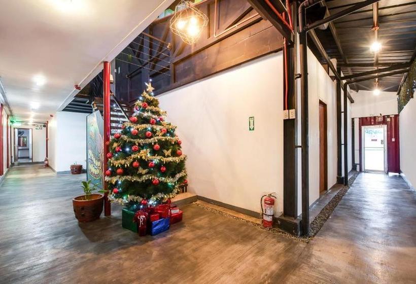 فندق Oyo 462 Crave Park