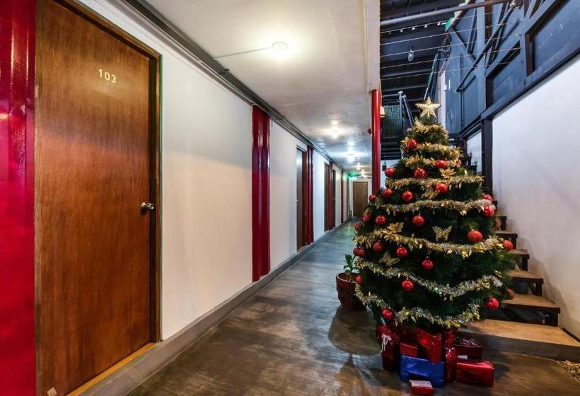 فندق Oyo 462 Crave Park