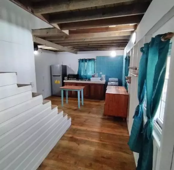 هتل Tierra Verde Bed And Breakfast