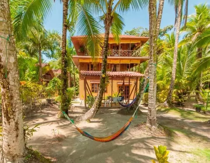 هتل Tierra Verde Bed And Breakfast