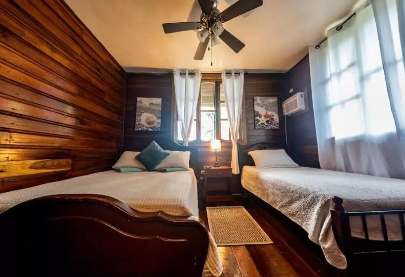 هتل Tierra Verde Bed And Breakfast