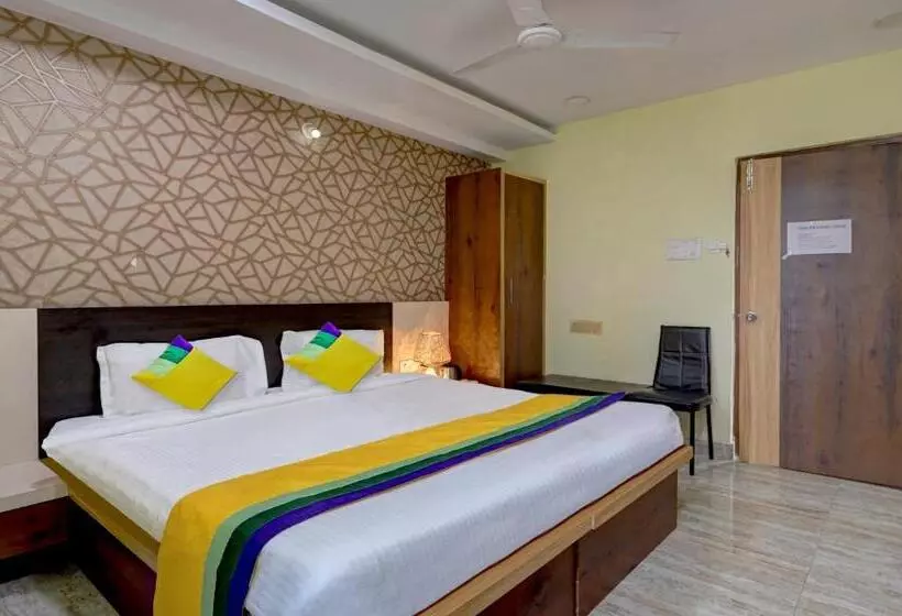 Itsy Hotels Galaxy Park