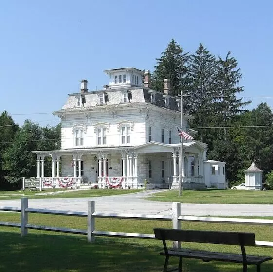 Aamiaismajoitus (B&B) Marble Mansion Inn