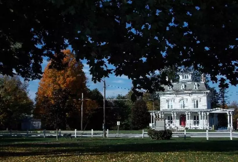 Aamiaismajoitus (B&B) Marble Mansion Inn