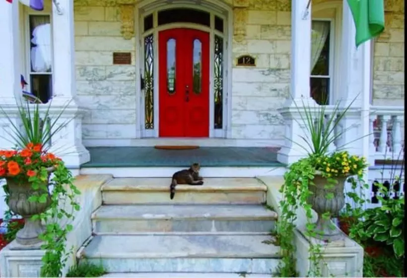 Aamiaismajoitus (B&B) Marble Mansion Inn