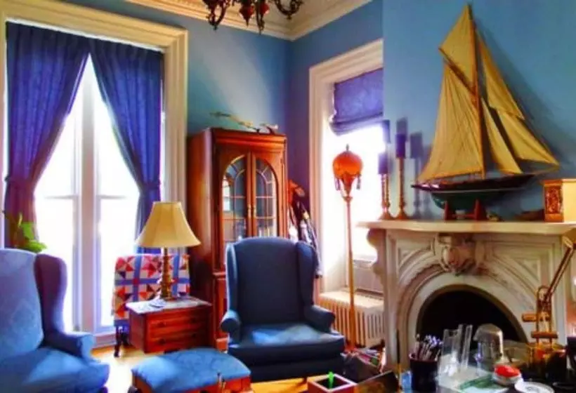 Aamiaismajoitus (B&B) Marble Mansion Inn