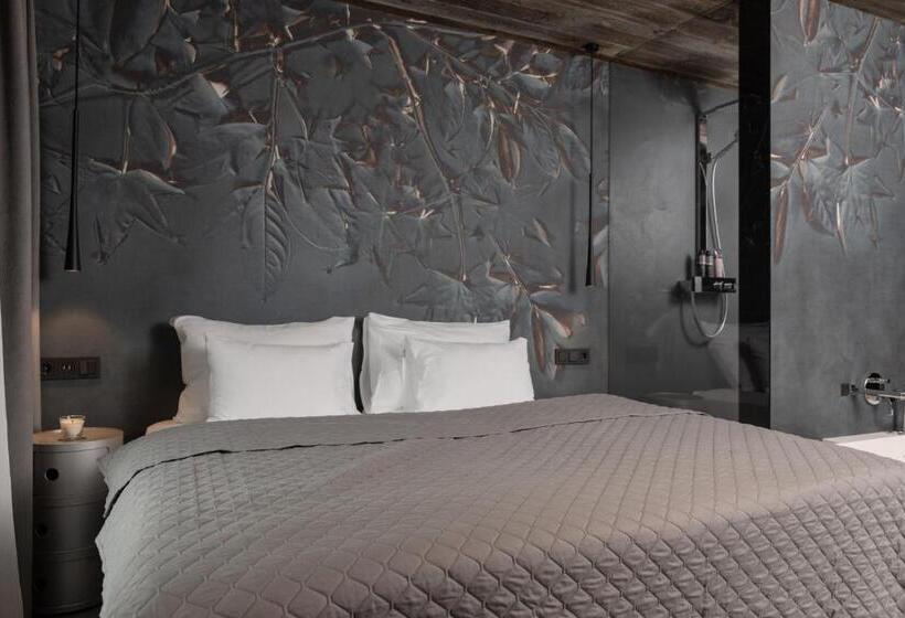 Going Triple A Apartments West