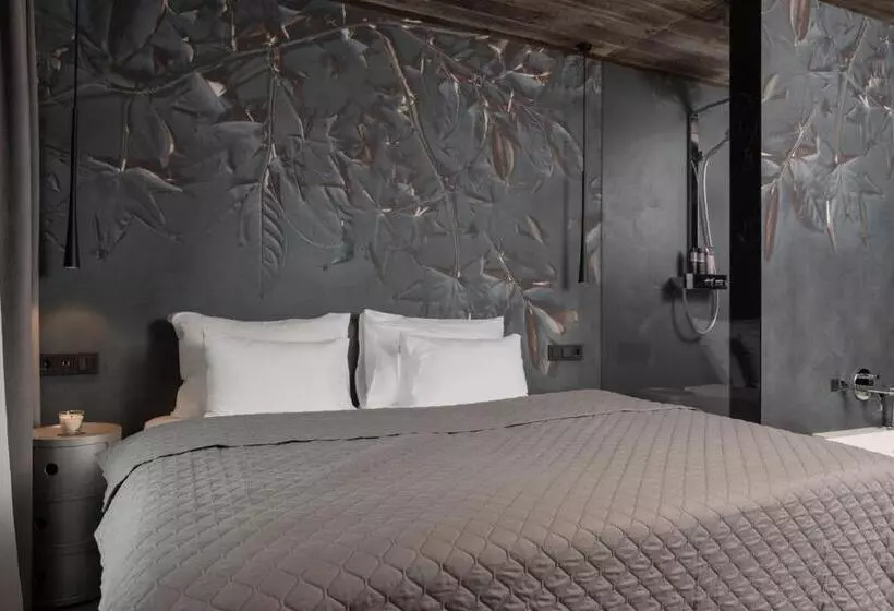 Going Triple A Apartments West