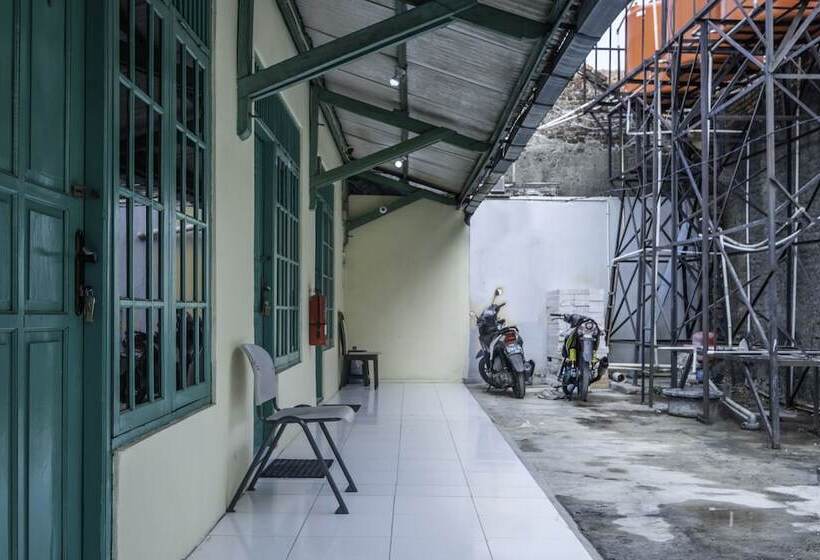 בית מלון כפרי Oyo 1750 Lourdes