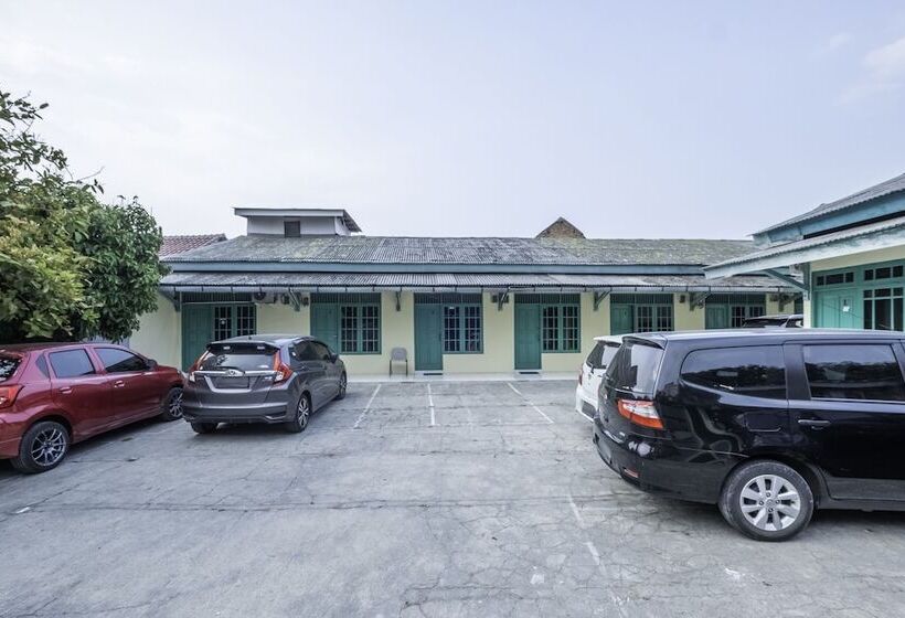 בית מלון כפרי Oyo 1750 Lourdes