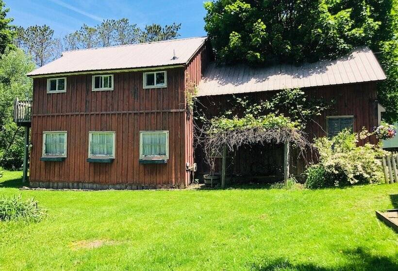 John Henry Bed & Breakfast