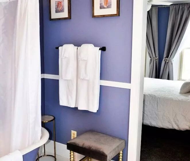 John Henry Bed & Breakfast