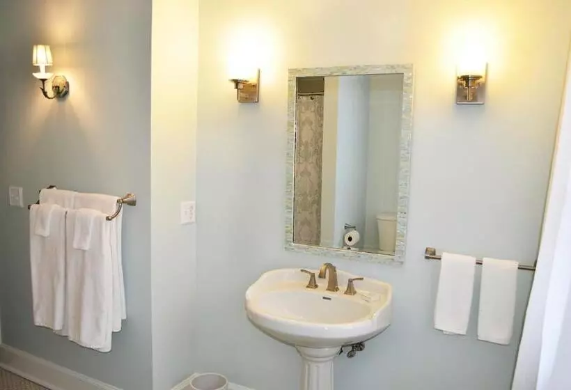 John Henry Bed & Breakfast