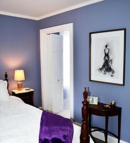 John Henry Bed & Breakfast