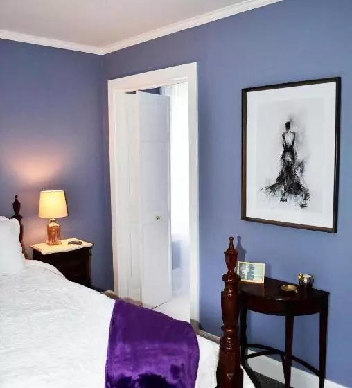 John Henry Bed & Breakfast