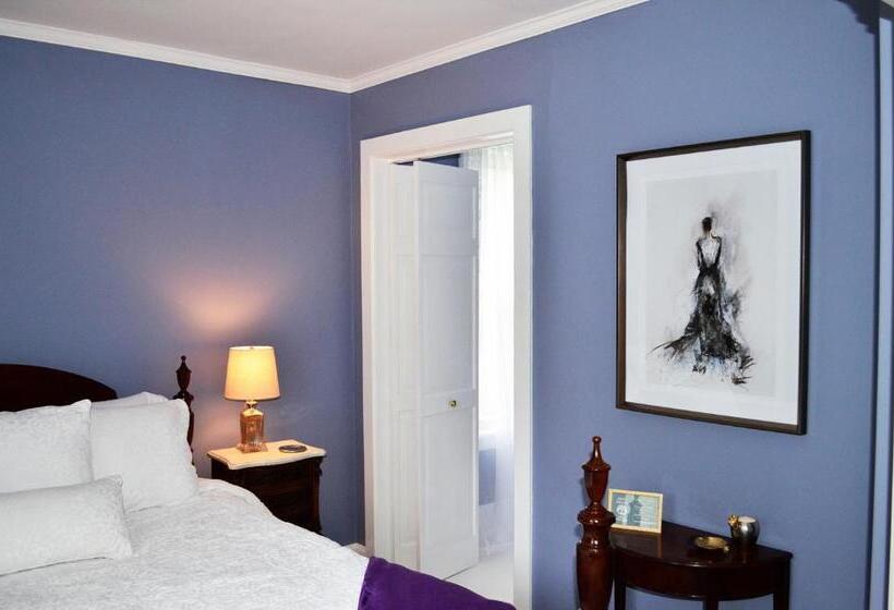 John Henry Bed & Breakfast