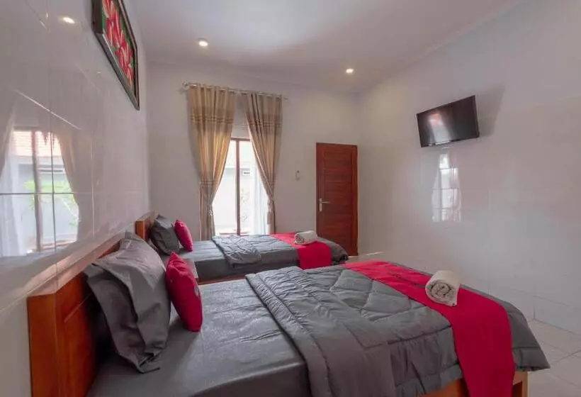 ペンション Reddoorz Plus @ Singaraja