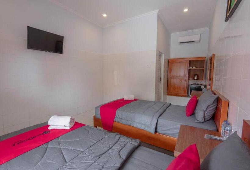 بنسيون Reddoorz Plus @ Singaraja