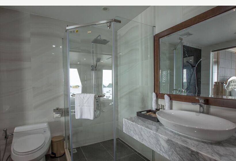 Catba Paradise Hotel   Sky Bar & Massage