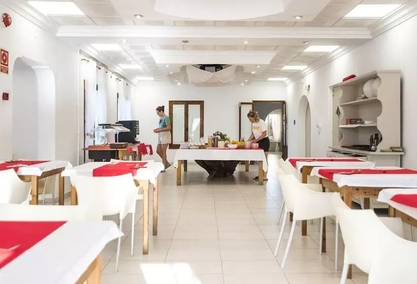 Hostal Santi