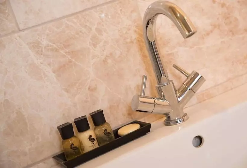 簡易ホテル The Evenlode