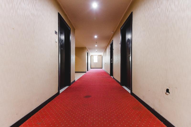 בית מלון כפרי Capital O 2009  Charisma Marine