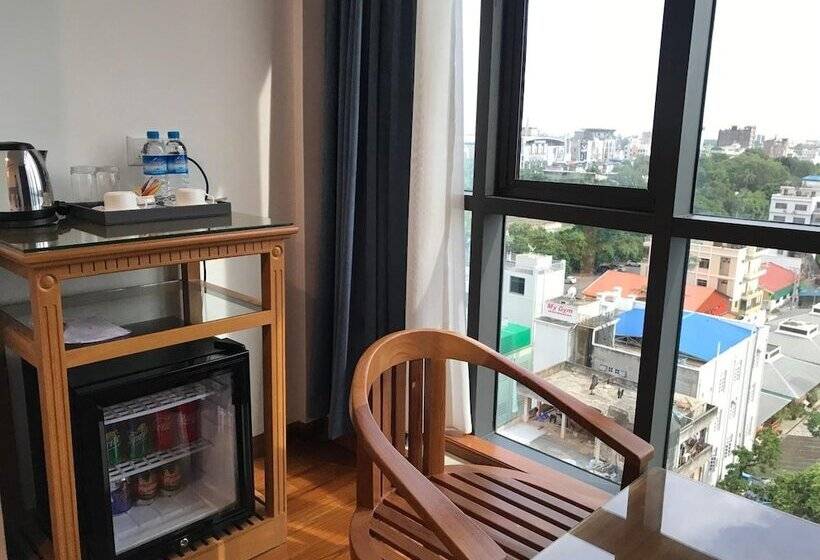 هتل Dragon Phoenix