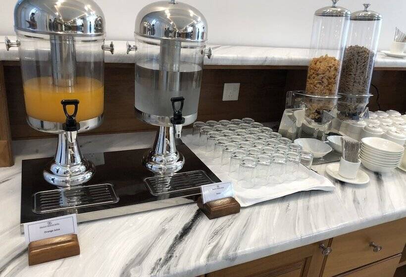 هتل Dragon Phoenix