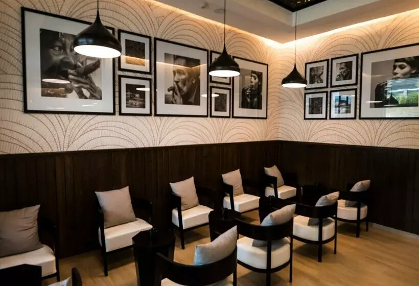 Hotelli Gran Muthu Imperial