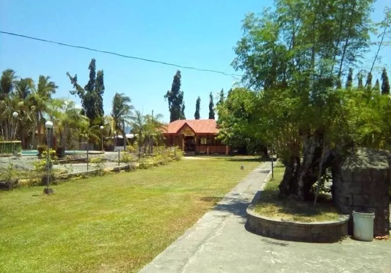 هتل Heritage Resort Of Caoayan