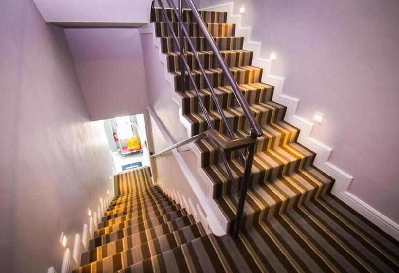 Indra Hotel   Boutique Suites