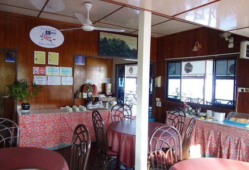 Otel Seaside Travellers Inn