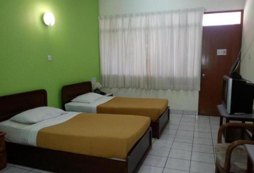 Otel Seaside Travellers Inn