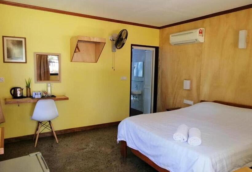 Otel Seaside Travellers Inn