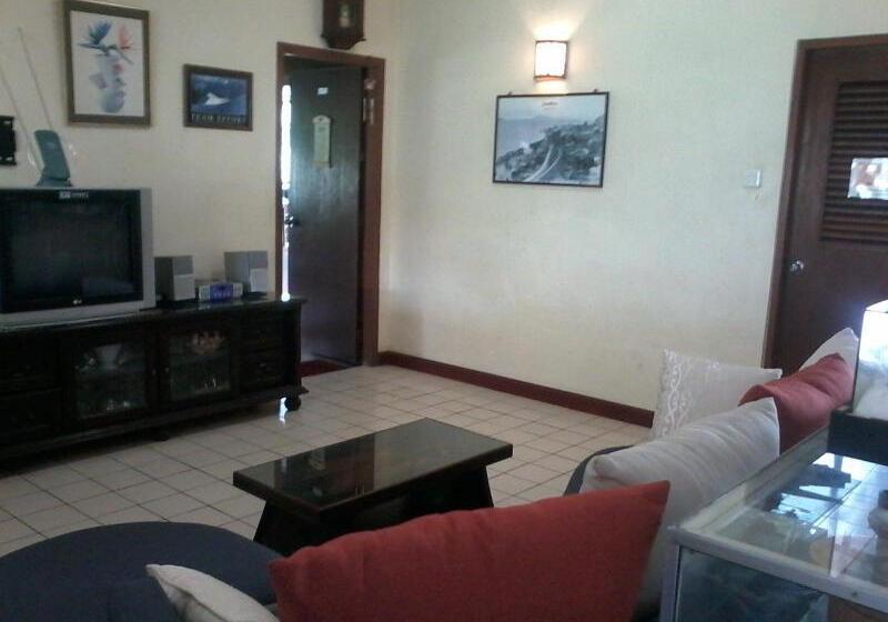 Otel Seaside Travellers Inn