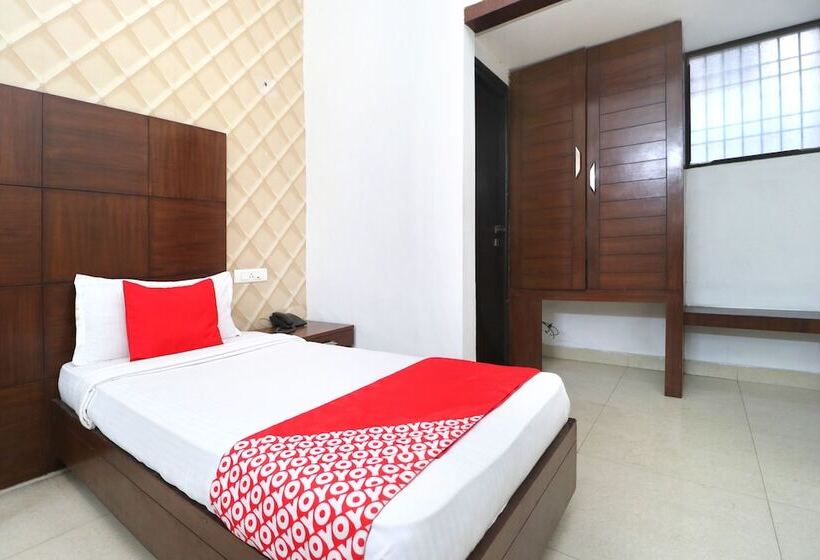 Hotel Space By Oyo Rooms